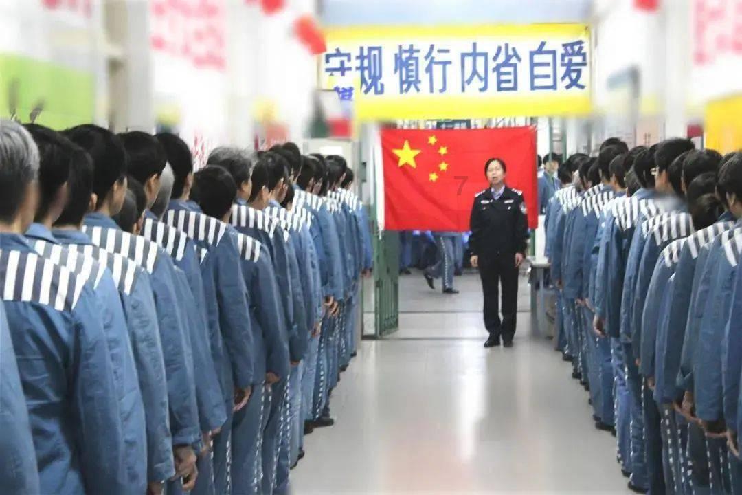 大门口万万不能出现这些现象,有钱人都知道,一辈子穷困难翻身!
